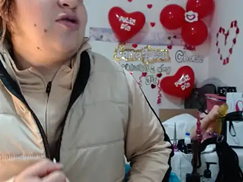 lanaqueen699 online show from February 2025 12:27:01 PM