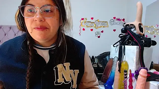 lanaqueen699 online show from September 2025 12:54:02 PM