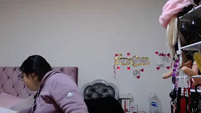 lanaqueen699 online show from April 2026 12:16:02 PM