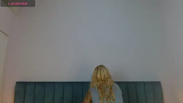 april bunnyy online show from January 2025 07:49:02 PM
