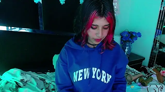 UnderBaby  online show from February 2025 11:00:02 PM