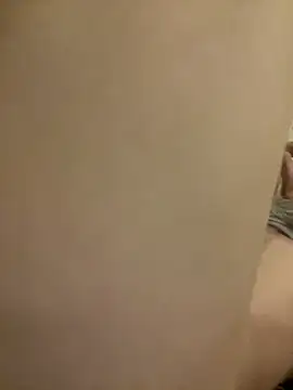 Meeedooo69 online show from April 2026 05:18:01 PM