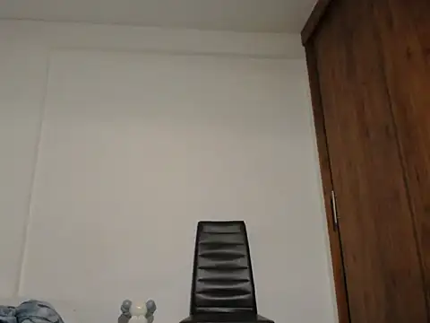 Snapshot of GerardSmitt chatting on September 2025 04:05:02 AM GerardSmitt online show from September 2025 04:05:02 AM