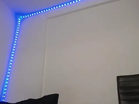 Snapshot of GerardSmitt chatting on October 2025 04:09:02 AM GerardSmitt online show from October 2025 04:09:02 AM