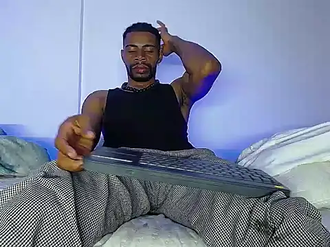 Snapshot of GerardSmitt chatting on November 2025 02:10:01 AM GerardSmitt online show from November 2025 02:10:01 AM