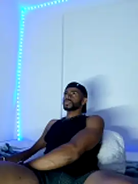 Snapshot of GerardSmitt chatting on November 2025 02:01:02 AM GerardSmitt online show from November 2025 02:01:02 AM