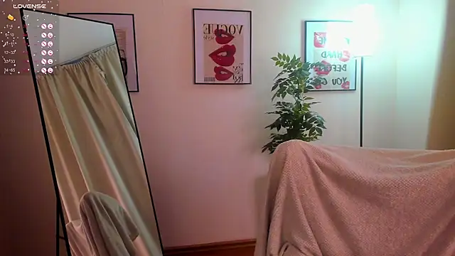 VanessaSmuth online show from September 2025 01:55:01 AM