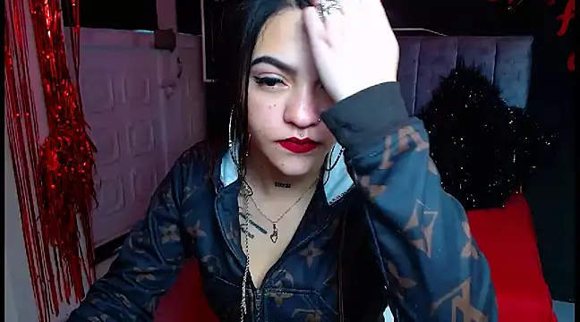 Violettasquirt online show from March 2025 01:41:01 PM