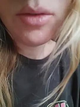 Linda 999 online show from December 2024 11:06:01 AM