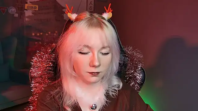 Snapshot of NancyMartinez chatting on December 2024 01:09:01 PM NancyMartinez online show from December 2024 01:09:01 PM