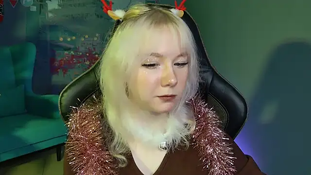Snapshot of NancyMartinez chatting on December 2024 04:11:02 PM NancyMartinez online show from December 2024 04:11:02 PM