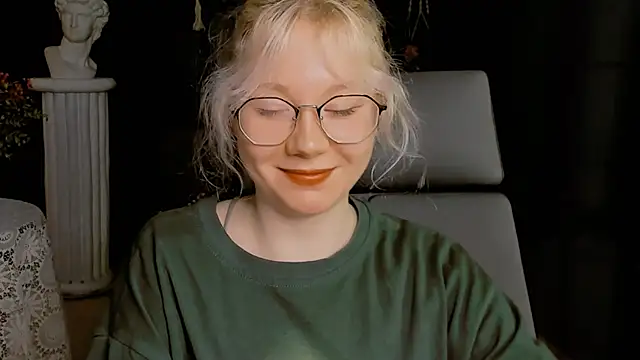Snapshot of NancyMartinez chatting on December 2024 08:10:02 AM NancyMartinez online show from December 2024 08:10:02 AM