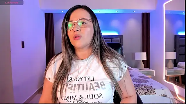 Snapshot of Susann_Ross chatting on March 2025 10:50:01 AM Susann Ross online show from March 2025 10:50:01 AM