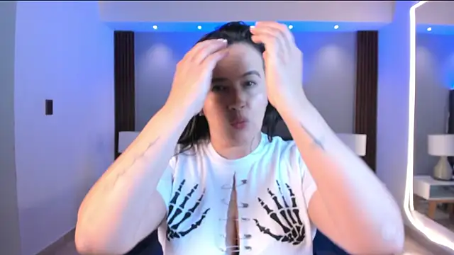 Snapshot of Susann_Ross chatting on October 2025 10:49:01 AM Susann Ross online show from October 2025 10:49:01 AM