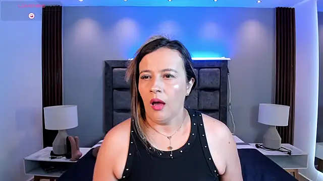 Snapshot of Susann_Ross chatting on July 2026 11:06:02 AM Susann Ross online show from July 2026 11:06:02 AM