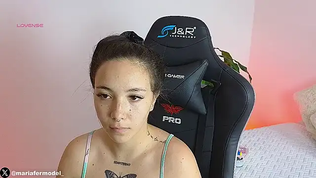 Mariafer05 online show from December 2024 05:02:01 PM