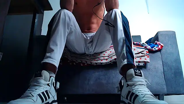 Snapshot of mastersmits chatting on January 2025 04:16:02 AM mastersmits online show from January 2025 04:16:02 AM