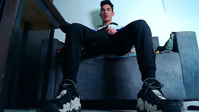 Snapshot of mastersmits chatting on February 2025 05:46:01 AM mastersmits online show from February 2025 05:46:01 AM