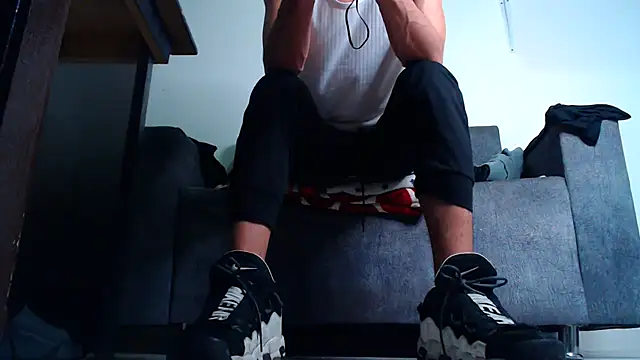 Snapshot of mastersmits chatting on February 2025 08:33:02 AM mastersmits online show from February 2025 08:33:02 AM