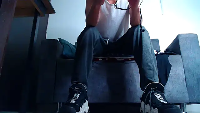 Snapshot of mastersmits chatting on February 2025 07:07:01 AM mastersmits online show from February 2025 07:07:01 AM