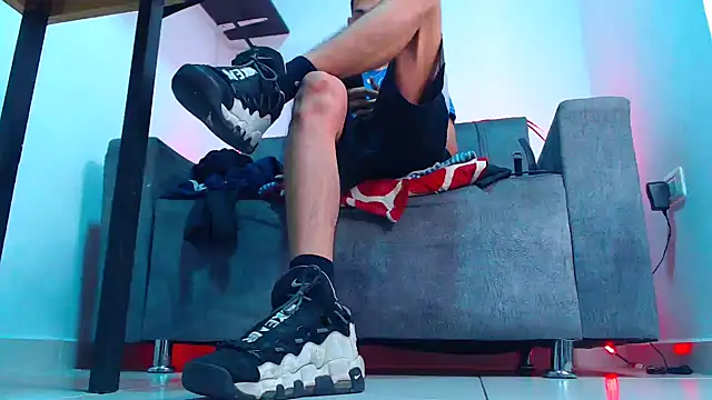 mastersmits online show from November 2025 01:55:01 AM