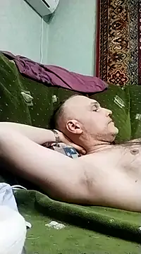 Snapshot of Pineapple04 chatting on March 2025 02:34:02 PM Pineapple04 online show from March 2025 02:34:02 PM