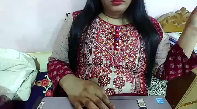 Snapshot of LovelyRose69 chatting on January 2025 07:39:01 PM LovelyRose69 online show from January 2025 07:39:01 PM