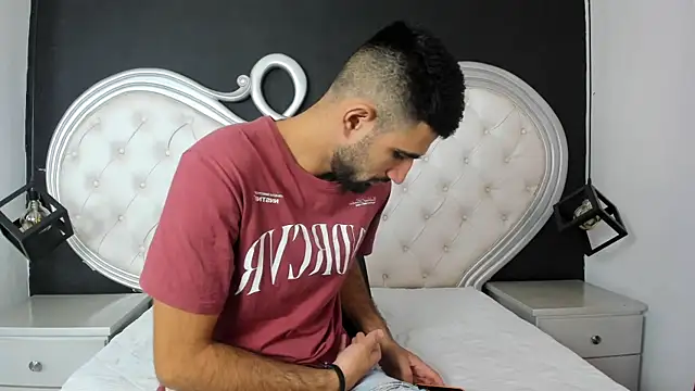 Ethan  Walker online show from February 2025 03:27:01 PM