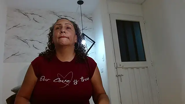 EvaMills1 online show from November 2025 08:52:01 PM