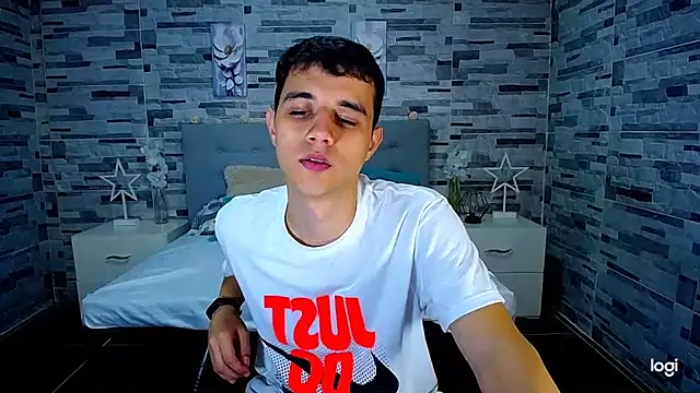 Snapshot of ADAM_HOT chatting on October 2025 10:29:02 PM ADAM HOT online show from October 2025 10:29:02 PM