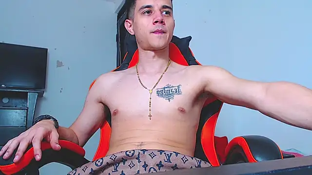 ADAM HOT online show from December 2025 09:22:02 PM