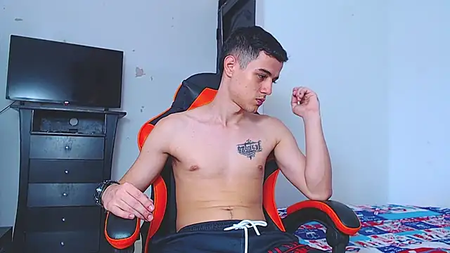 ADAM HOT online show from January 2026 08:34:02 PM