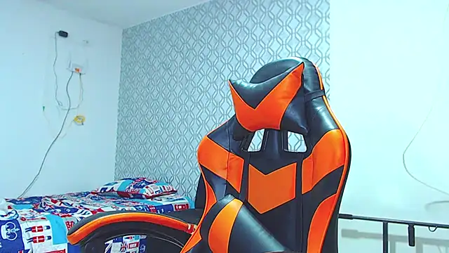 ADAM HOT online show from April 2026 12:33:02 AM