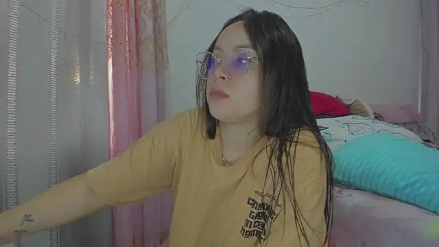 Snapshot of HARLEYNAPIER chatting on July 2026 10:50:02 PM HARLEYNAPIER online show from July 2026 10:50:02 PM