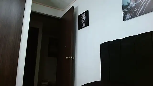 Hendry  online show from January 2025 01:33:01 AM