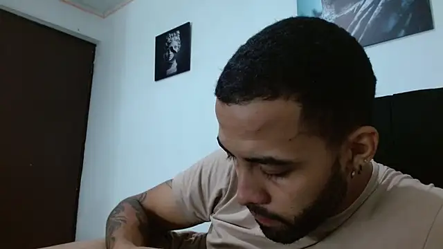 Hendry  online show from February 2025 04:48:01 AM