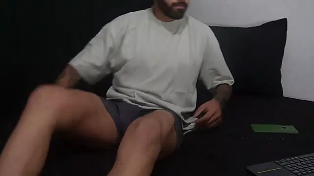 Hendry  online show from February 2025 11:13:02 PM