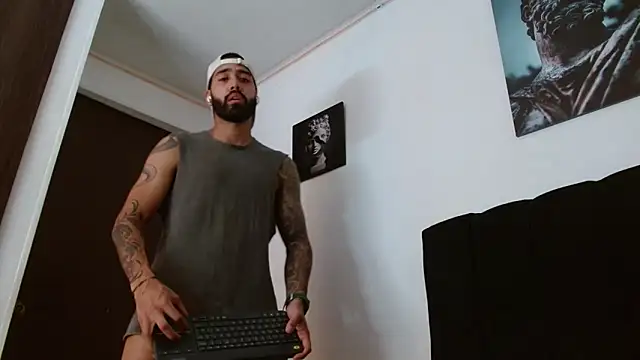 Hendry  online show from March 2025 12:36:01 AM