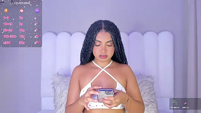 Snapshot of atenea_roberts chatting on September 2025 03:14:01 PM atenea roberts online show from September 2025 03:14:01 PM
