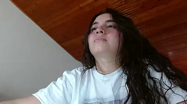 Snapshot of Cuty_sexy_hot chatting on January 2025 05:54:01 PM Cuty sexy hot online show from January 2025 05:54:01 PM