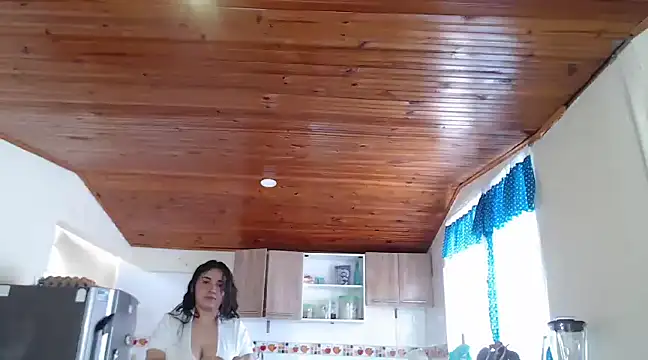 Snapshot of Cuty_sexy_hot chatting on March 2025 05:35:02 PM Cuty sexy hot online show from March 2025 05:35:02 PM