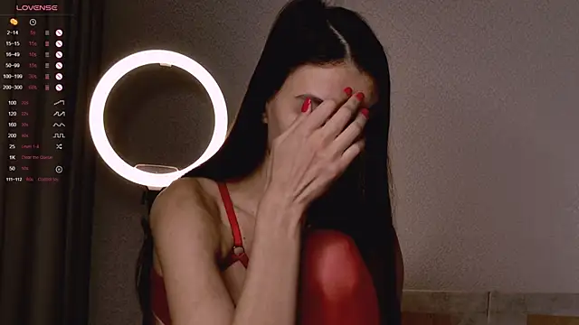 Alice  grace online show from October 2025 08:39:01 PM