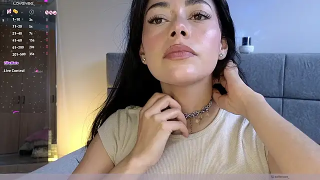 Soffimoon  online show from March 2026 09:00:01 PM