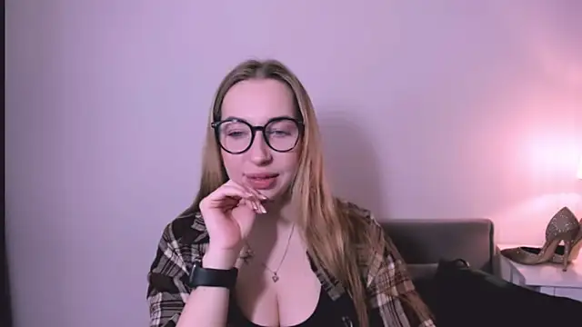 AriaDesire online show from April 2026 06:24:01 AM