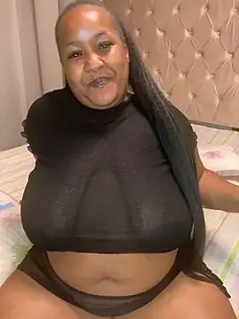 Snapshot of Missmoox24 chatting on October 2025 02:34:01 AM Missmoox24 online show from October 2025 02:34:01 AM