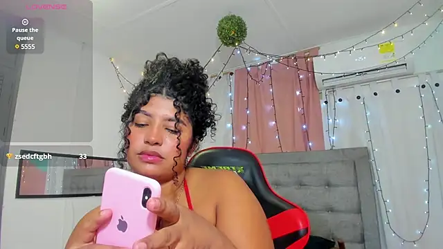 Snapshot of valentina_0_ chatting on January 2025 09:57:02 AM valentina 0 online show from January 2025 09:57:02 AM