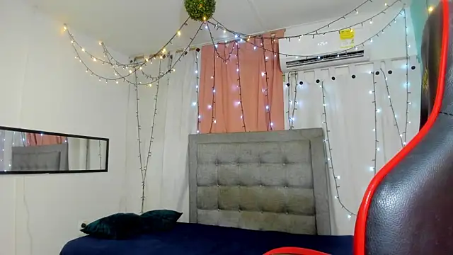 Snapshot of valentina_0_ chatting on February 2025 05:14:02 AM valentina 0 online show from February 2025 05:14:02 AM