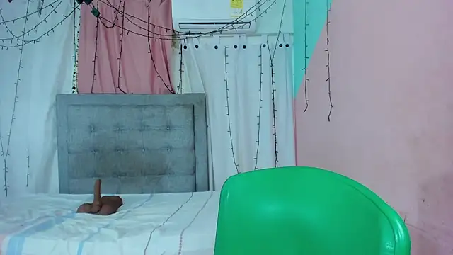 Snapshot of valentina_0_ chatting on September 2025 03:42:02 AM valentina 0 online show from September 2025 03:42:02 AM