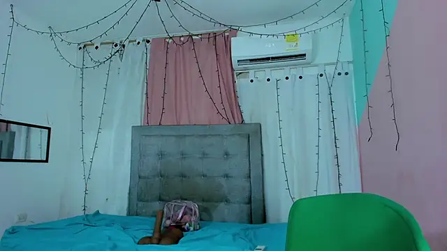 Snapshot of valentina_0_ chatting on October 2025 03:51:01 AM valentina 0 online show from October 2025 03:51:01 AM