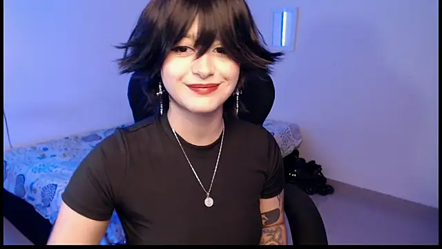 Snapshot of liz-beths chatting on May 2026 01:25:01 AM liz-beths online show from May 2026 01:25:01 AM